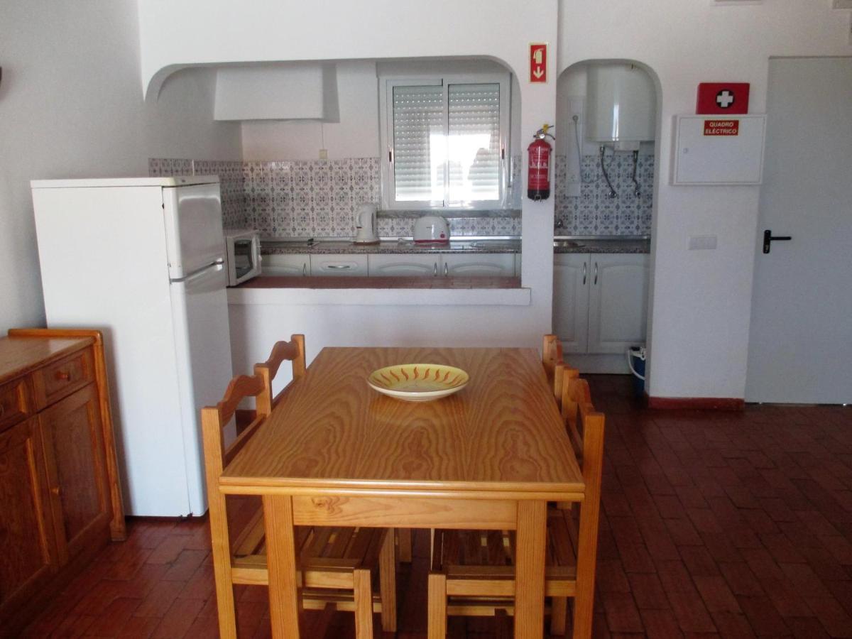 Apartamentos Salema Praia Club Eksteriør bilde