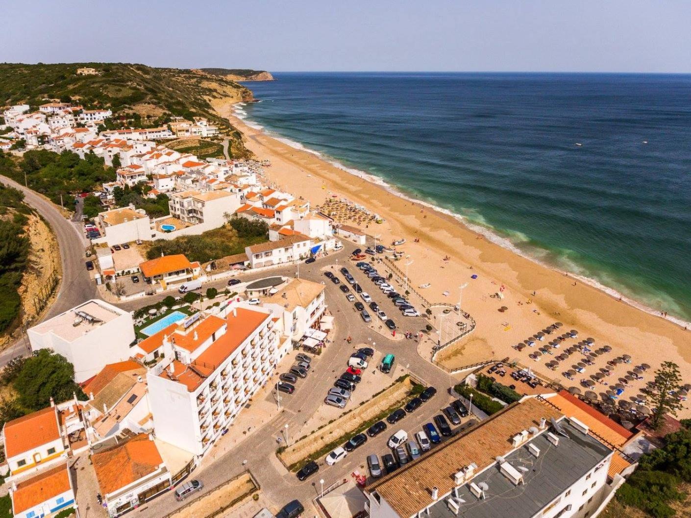 Apartamentos Salema Praia Club Eksteriør bilde