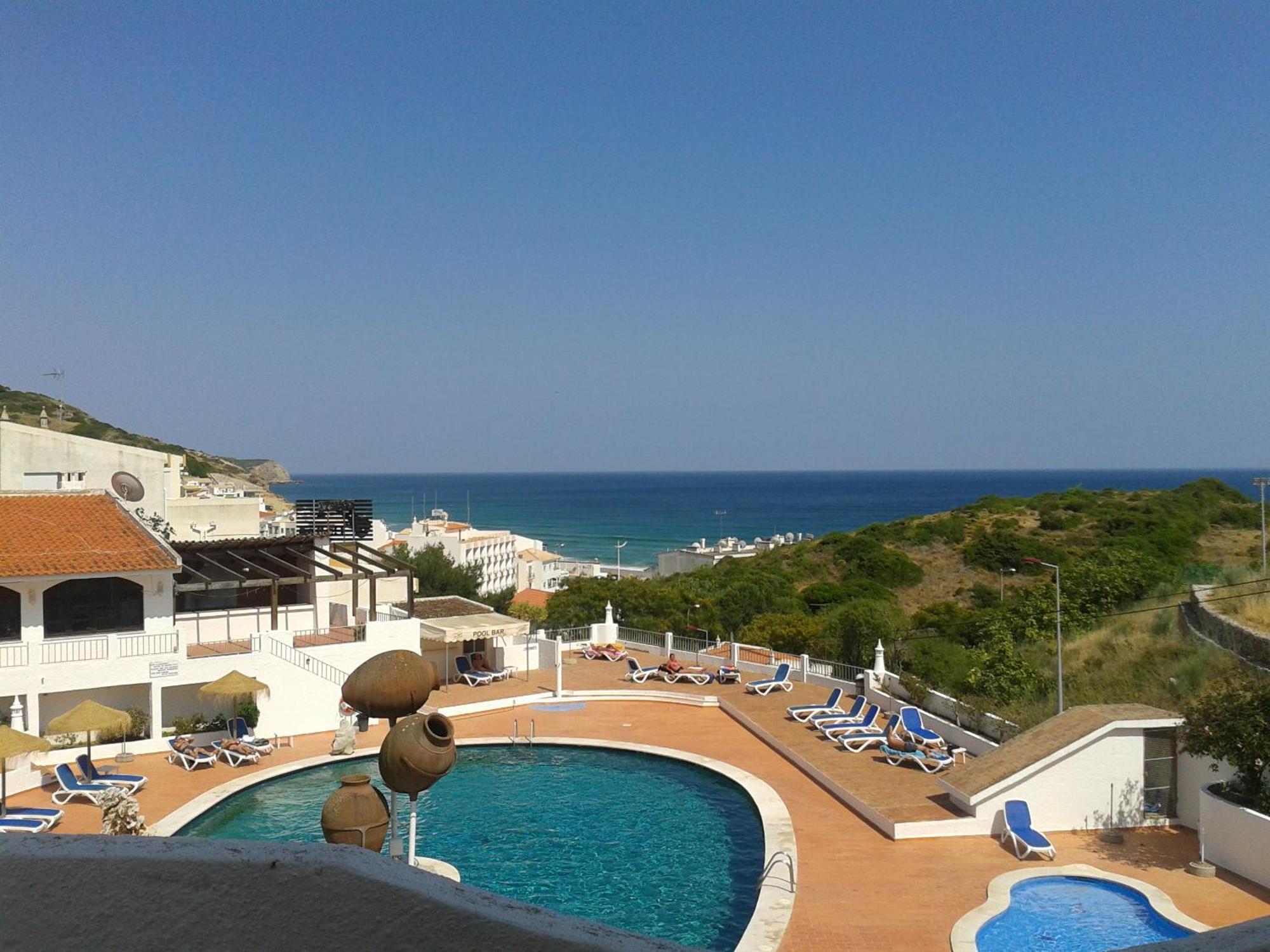 Apartamentos Salema Praia Club Eksteriør bilde