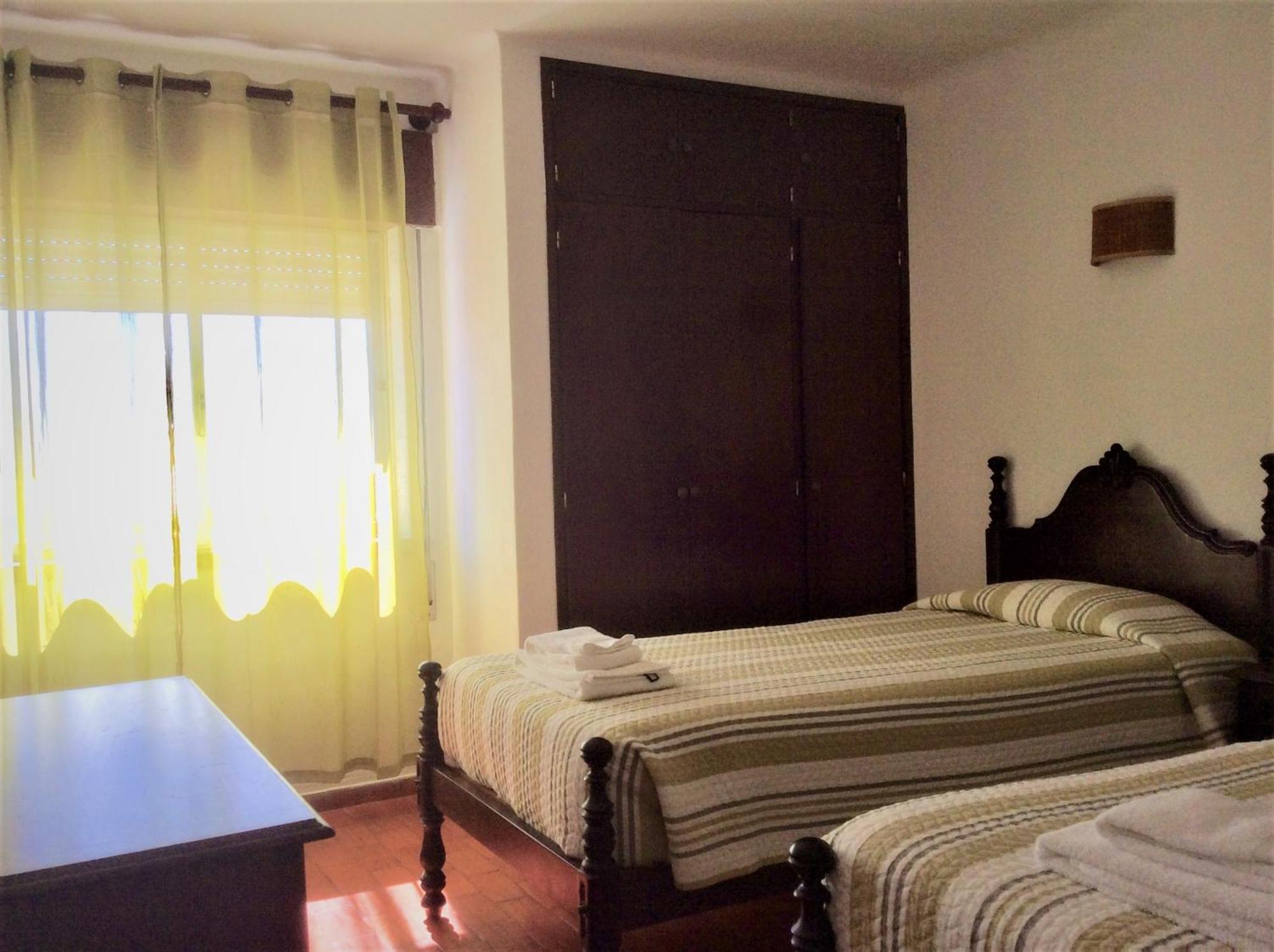 Apartamentos Salema Praia Club Eksteriør bilde